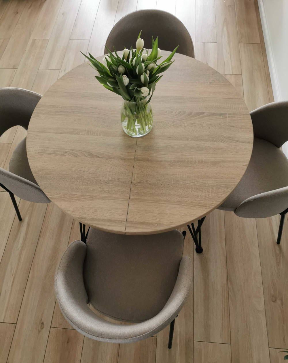 Okrągły stół rozkładany